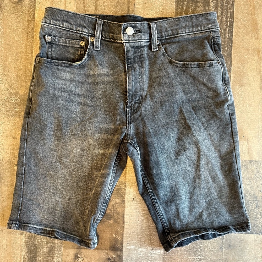 Levi’s 412 Slim Fit Black Shorts Size 32